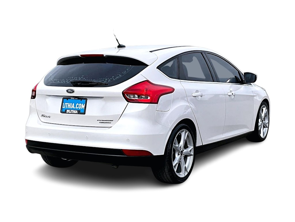 Thumbnail: 2015 Ford Focus - 21