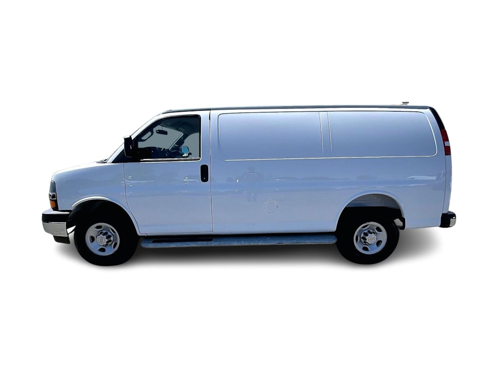 Thumbnail: 2025 Chevrolet Express - 3
