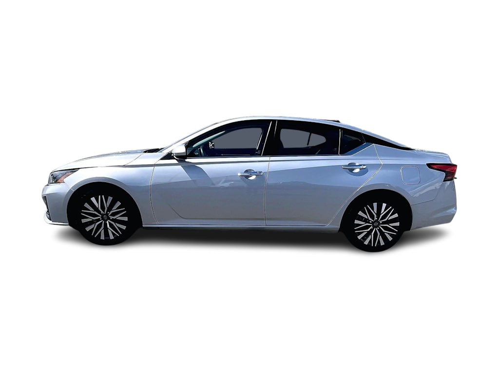 Thumbnail: 2023 Nissan Altima - 3