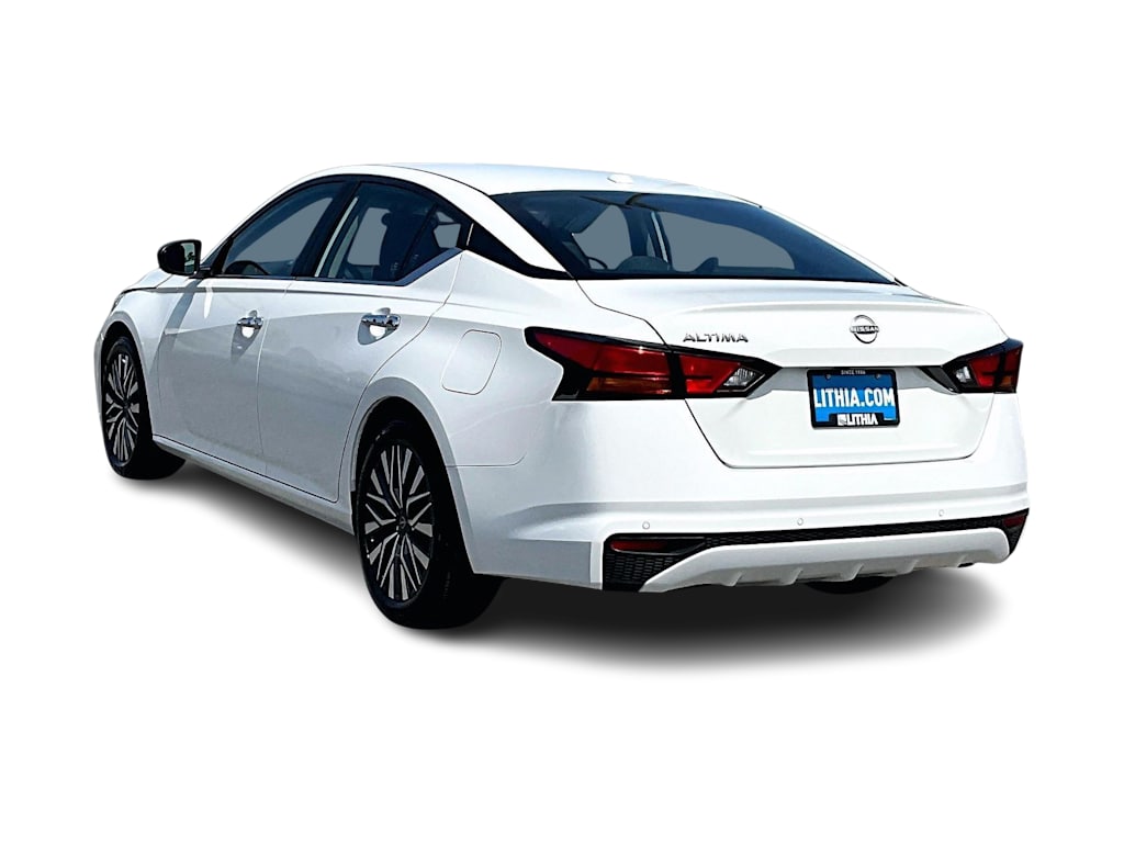 Thumbnail: 2025 Nissan Altima - 4