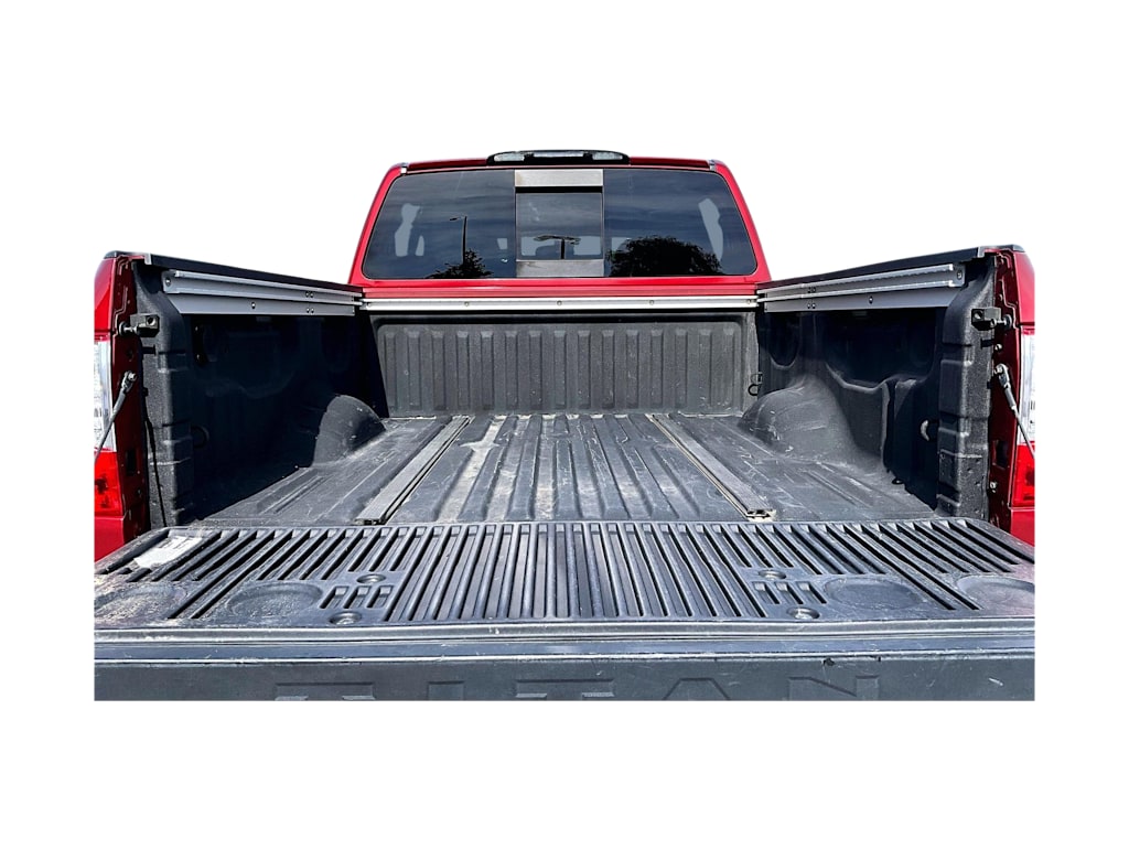 Thumbnail: 2018 Nissan Titan - 18