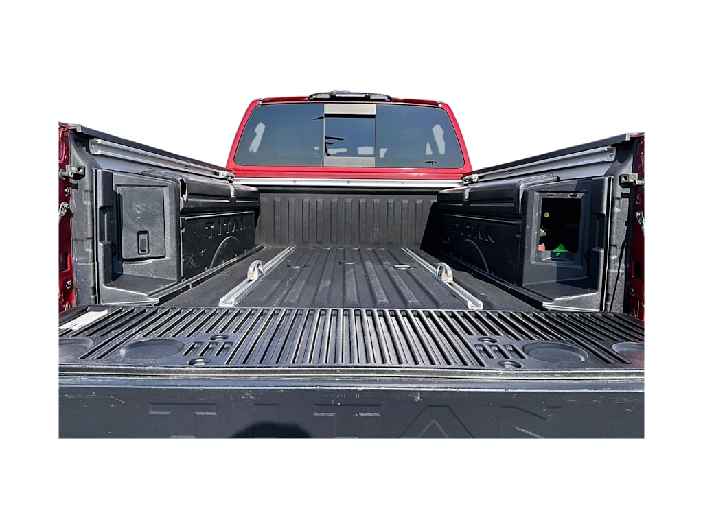 Thumbnail: 2019 Nissan Titan - 17