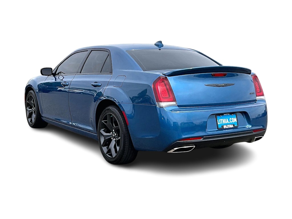 Thumbnail: 2023 Chrysler 300 - 4