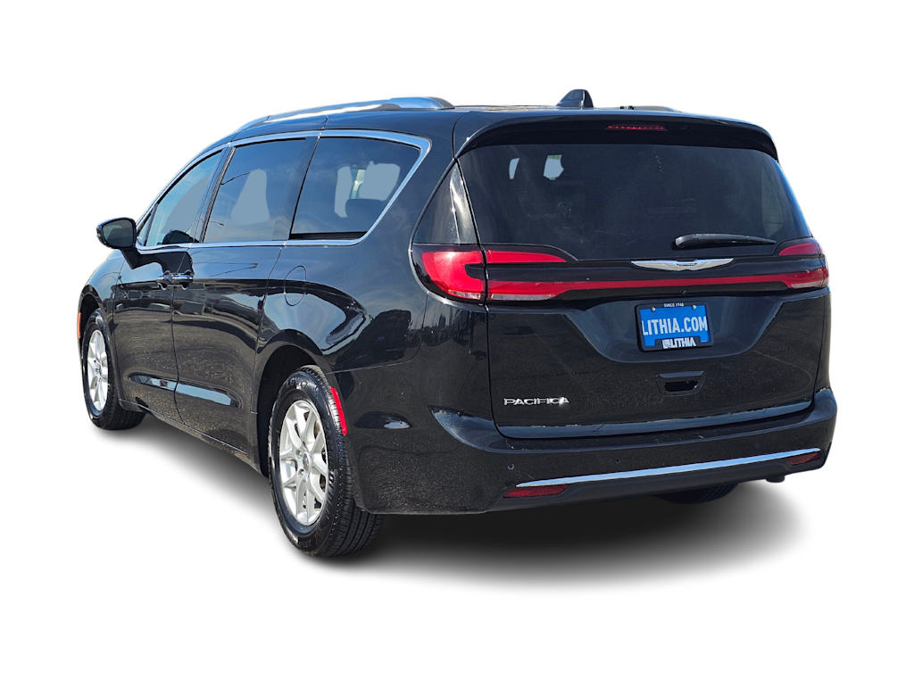 2023 Chrysler Pacifica Touring L 4