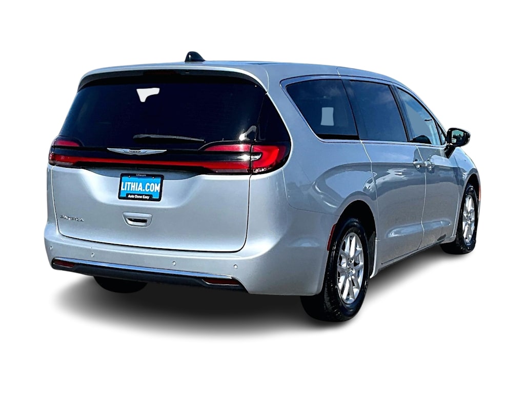 Thumbnail: 2024 Chrysler Pacifica - 22