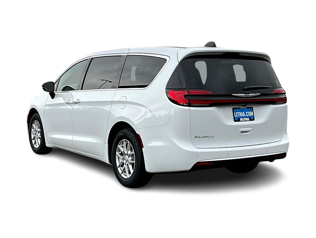 Thumbnail: 2026 Chrysler Pacifica - 4