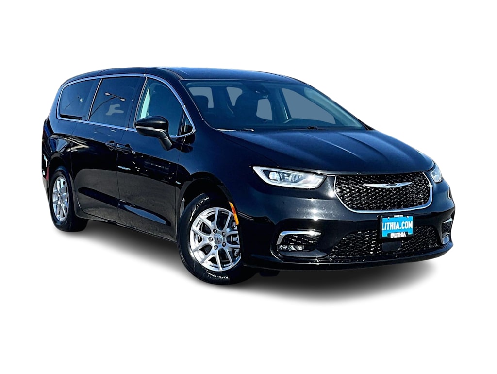 Thumbnail: 2023 Chrysler Pacifica - 19