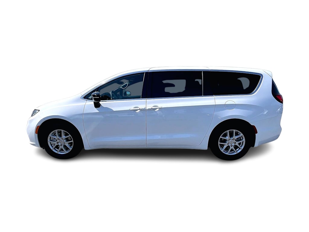 Thumbnail: 2025 Chrysler Pacifica - 3