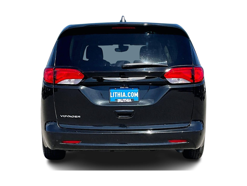Thumbnail: 2023 Chrysler Voyager - 4