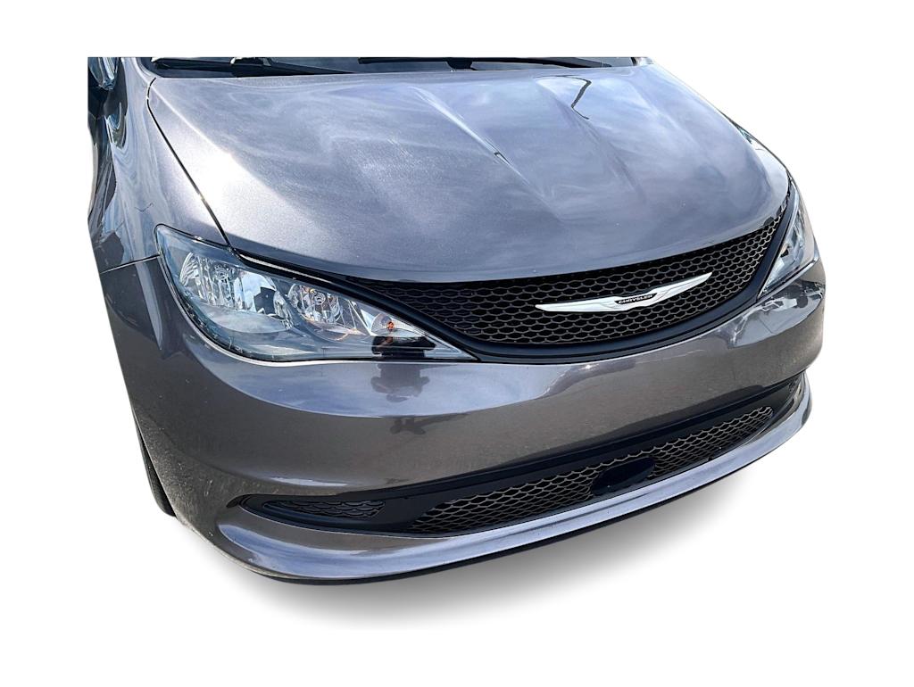 Thumbnail: 2023 Chrysler Voyager - 35