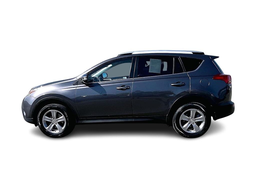 Thumbnail: 2015 Toyota RAV4 - 3