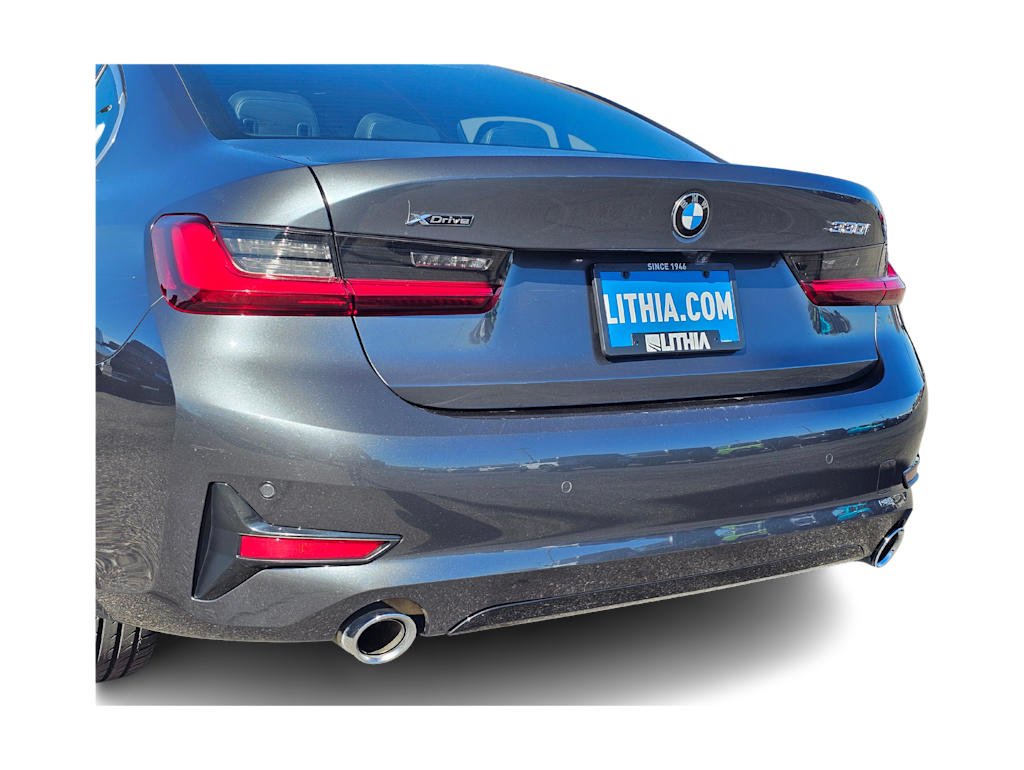 2022 BMW 3 Series 330xi 21