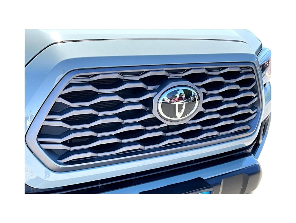 Thumbnail: 2023 Toyota Tacoma - 32