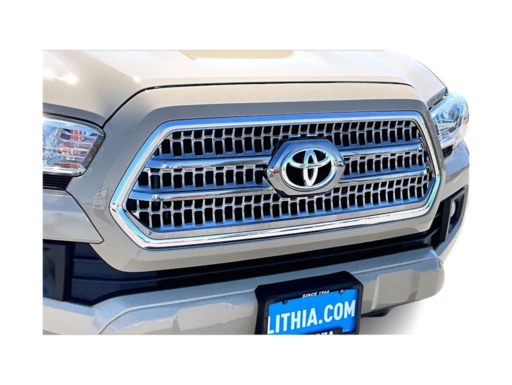 Thumbnail: 2017 Toyota Tacoma - 33