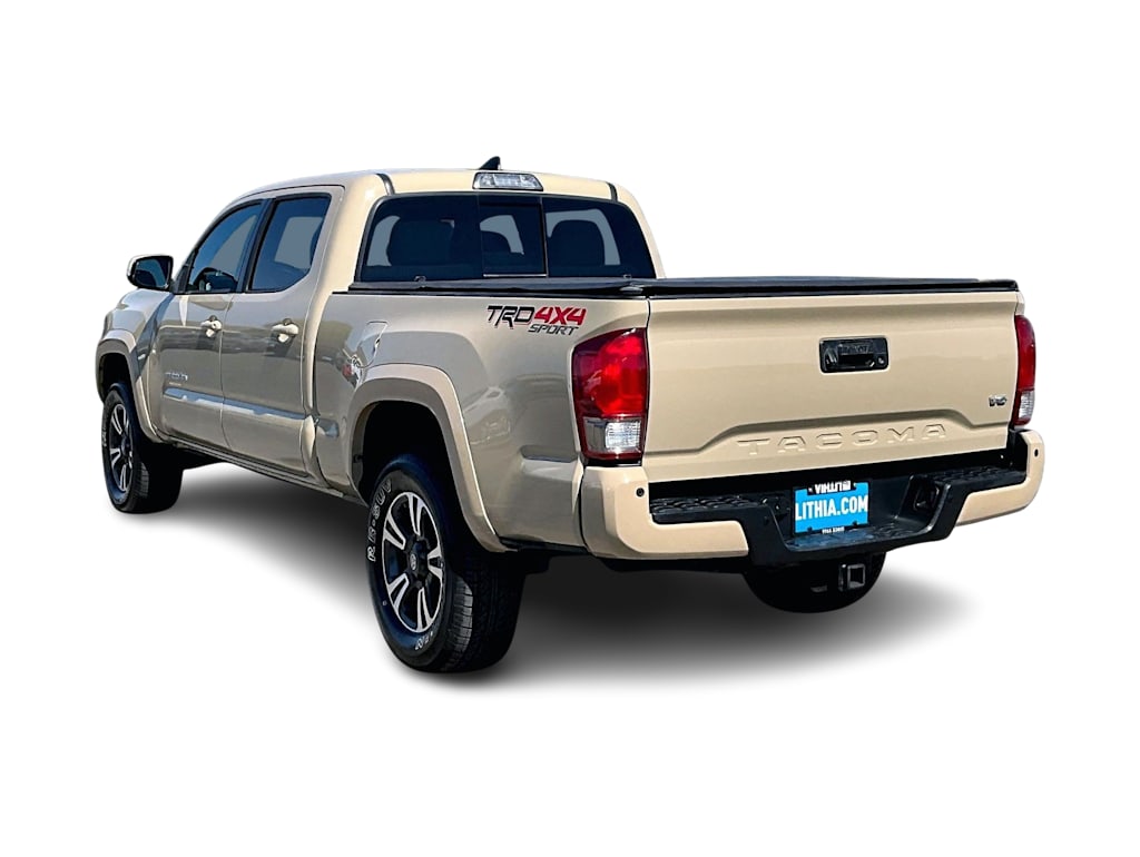 Thumbnail: 2017 Toyota Tacoma - 4