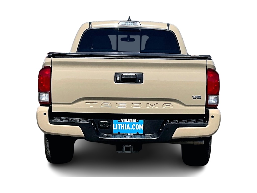 Thumbnail: 2017 Toyota Tacoma - 5