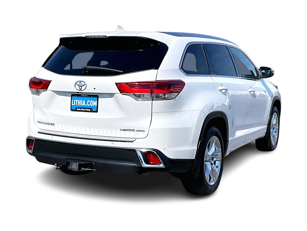 Thumbnail: 2018 Toyota Highlander - 21