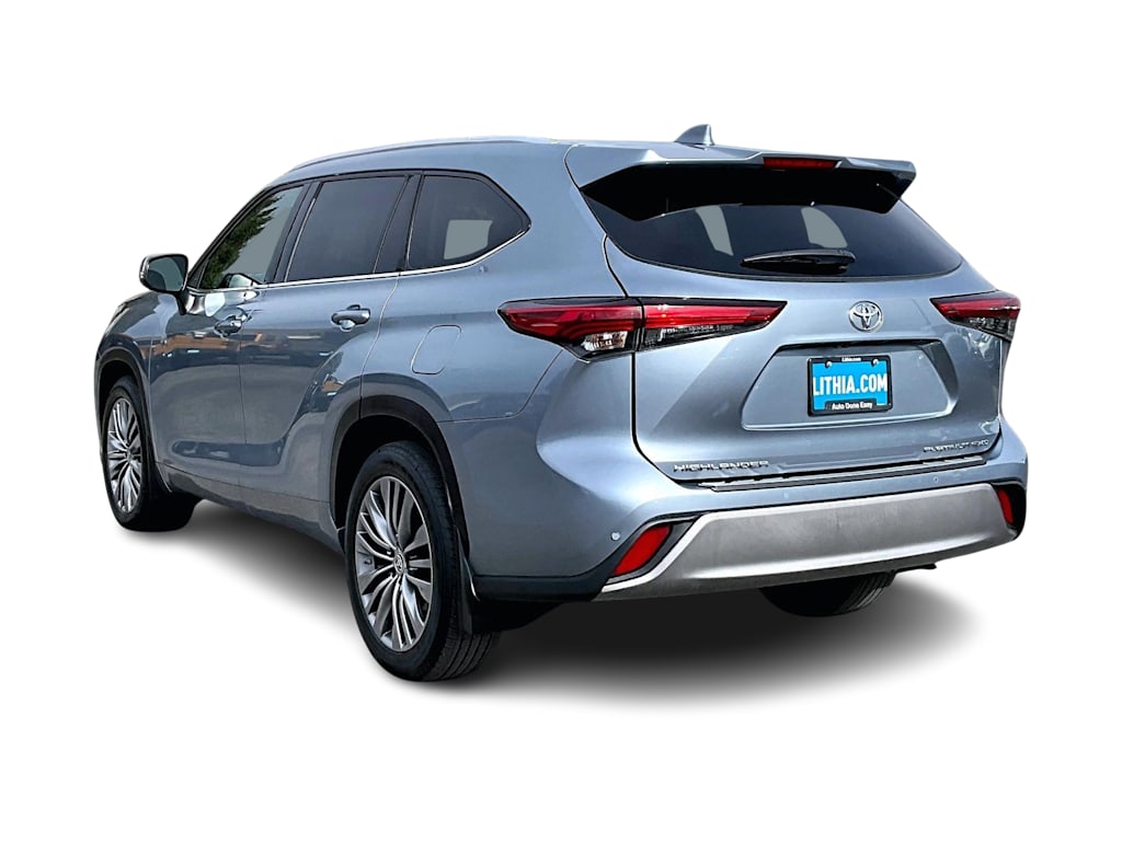 Thumbnail: 2020 Toyota Highlander - 4