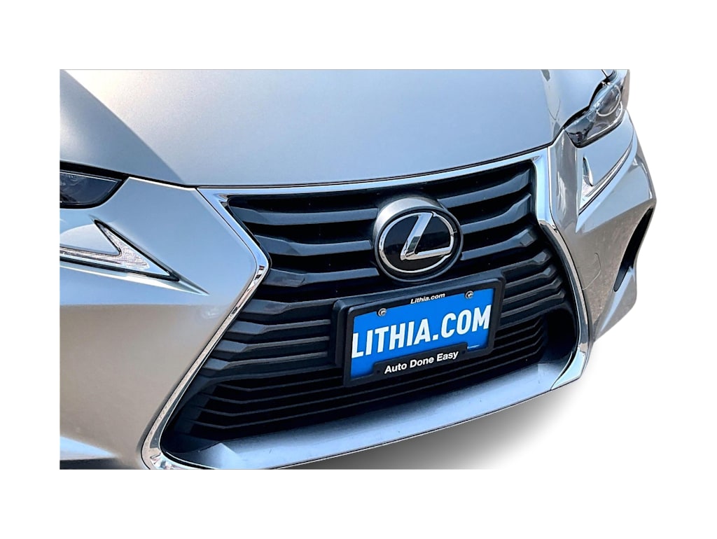 Thumbnail: 2018 Lexus IS - 33