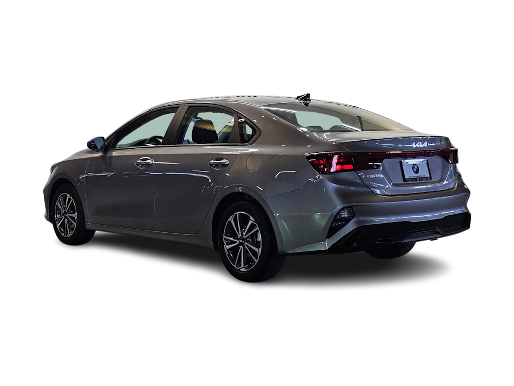 Thumbnail: 2023 Kia Forte - 4