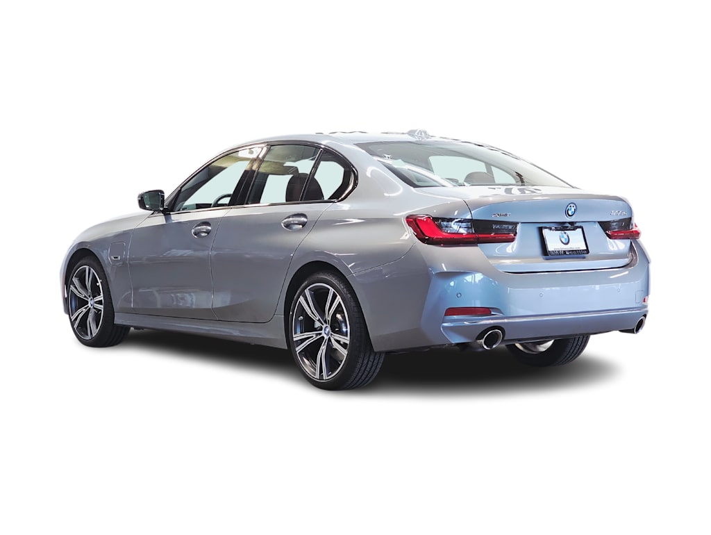 Thumbnail: 2023 BMW 3 Series - 4