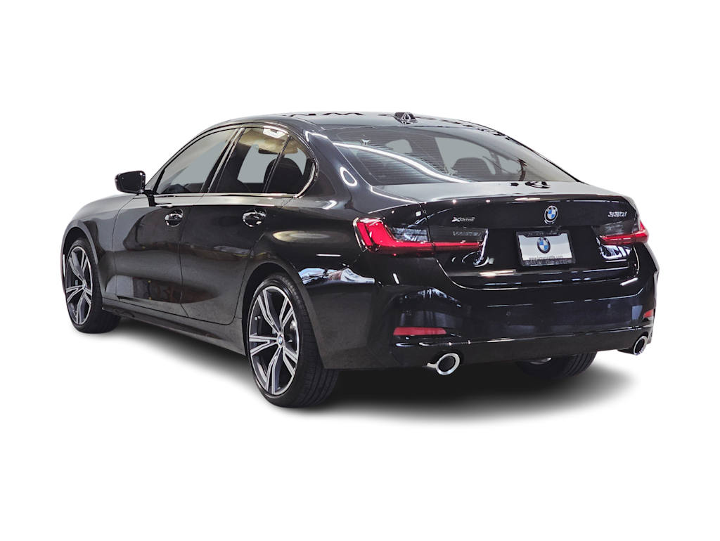 Thumbnail: 2023 BMW 3 Series - 4