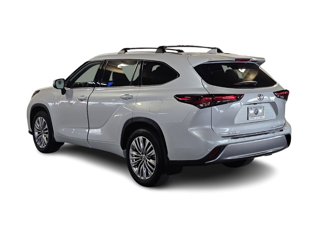 Thumbnail: 2024 Toyota Highlander - 4