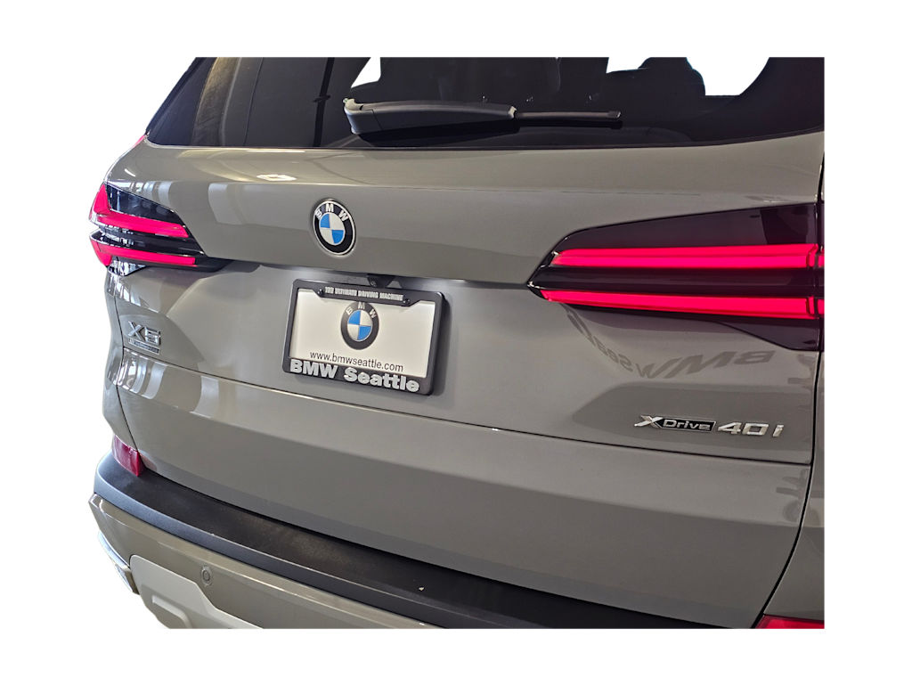 Thumbnail: 2025 BMW X5 - 21