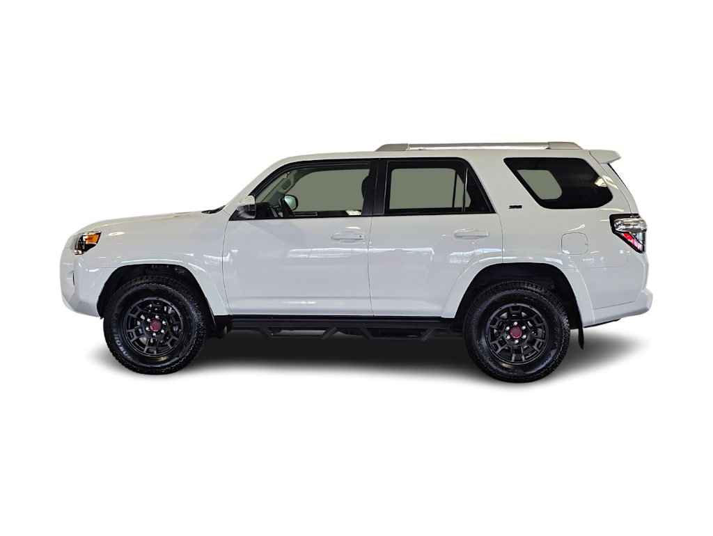 Thumbnail: 2018 Toyota 4Runner - 3
