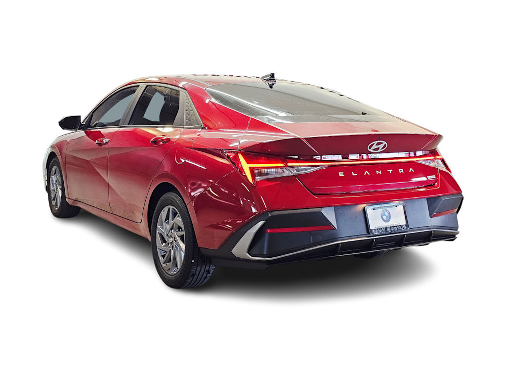Thumbnail: 2024 Hyundai Elantra - 4