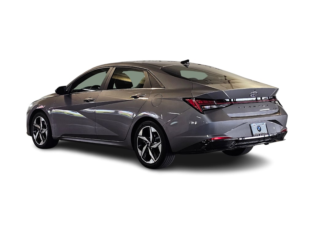 Thumbnail: 2022 Hyundai Elantra - 4