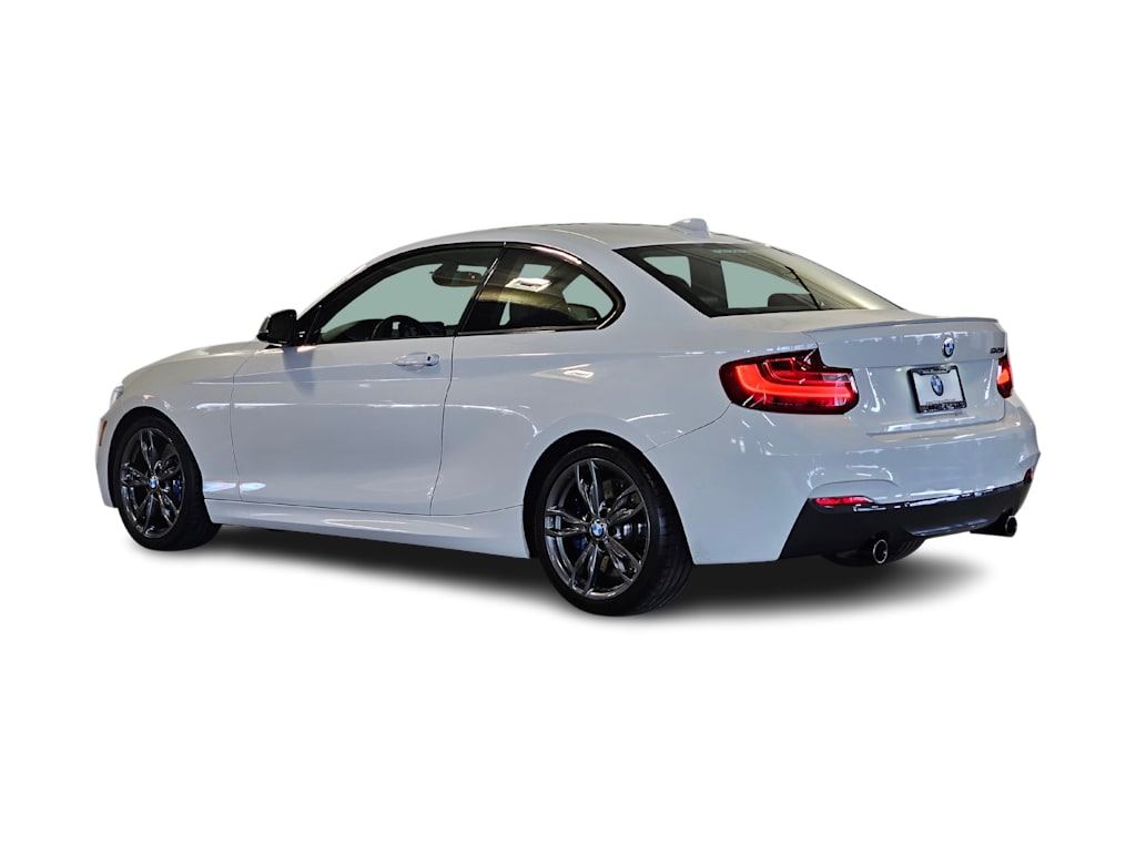 Thumbnail: 2015 BMW 2 Series - 4