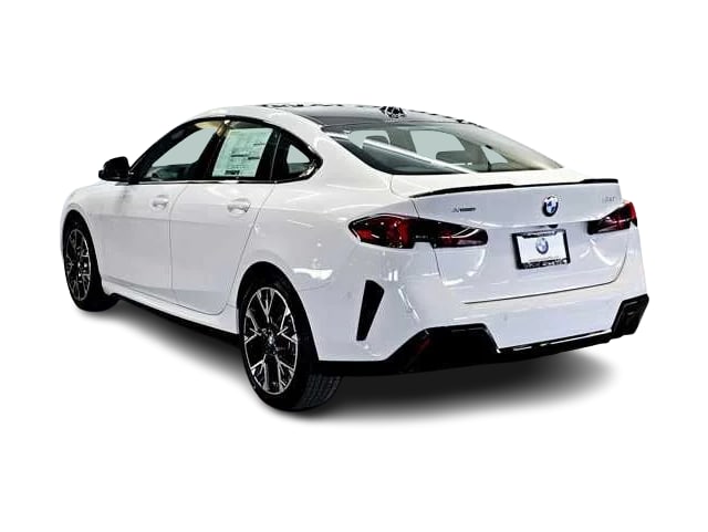 Thumbnail: 2025 BMW 2 Series - 4