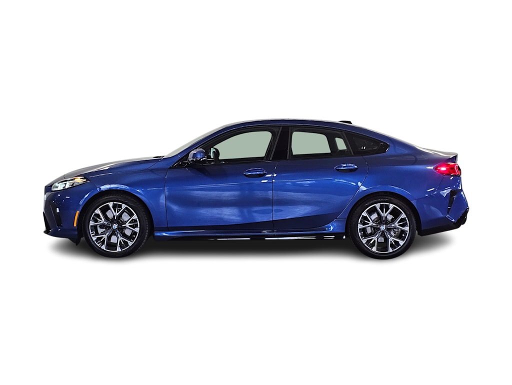 Thumbnail: 2025 BMW 2 Series - 3