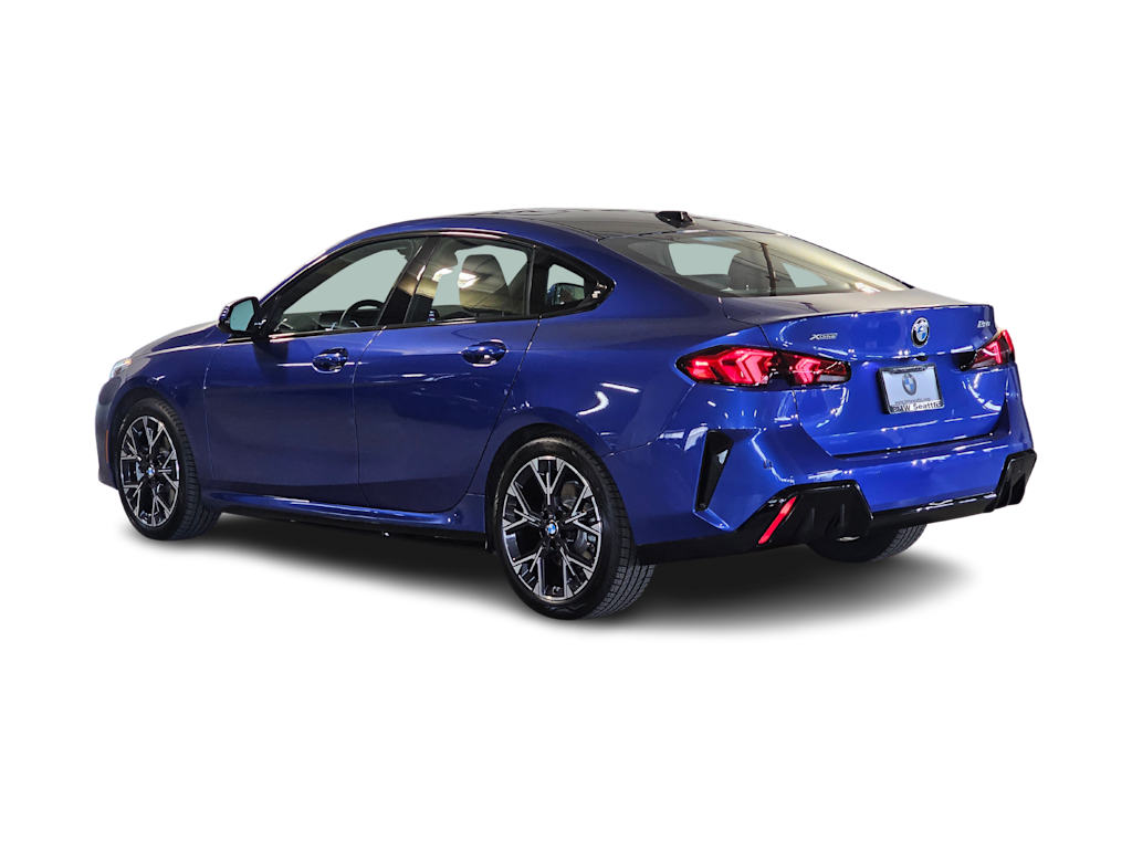 Thumbnail: 2025 BMW 2 Series - 4