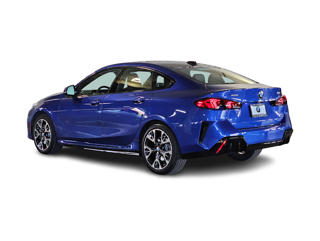 Thumbnail: 2025 BMW 2 Series - 4