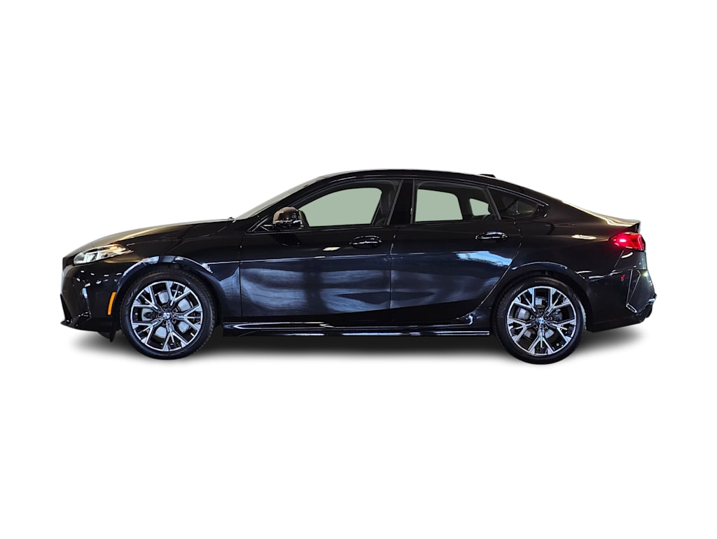 Thumbnail: 2025 BMW 2 Series - 3