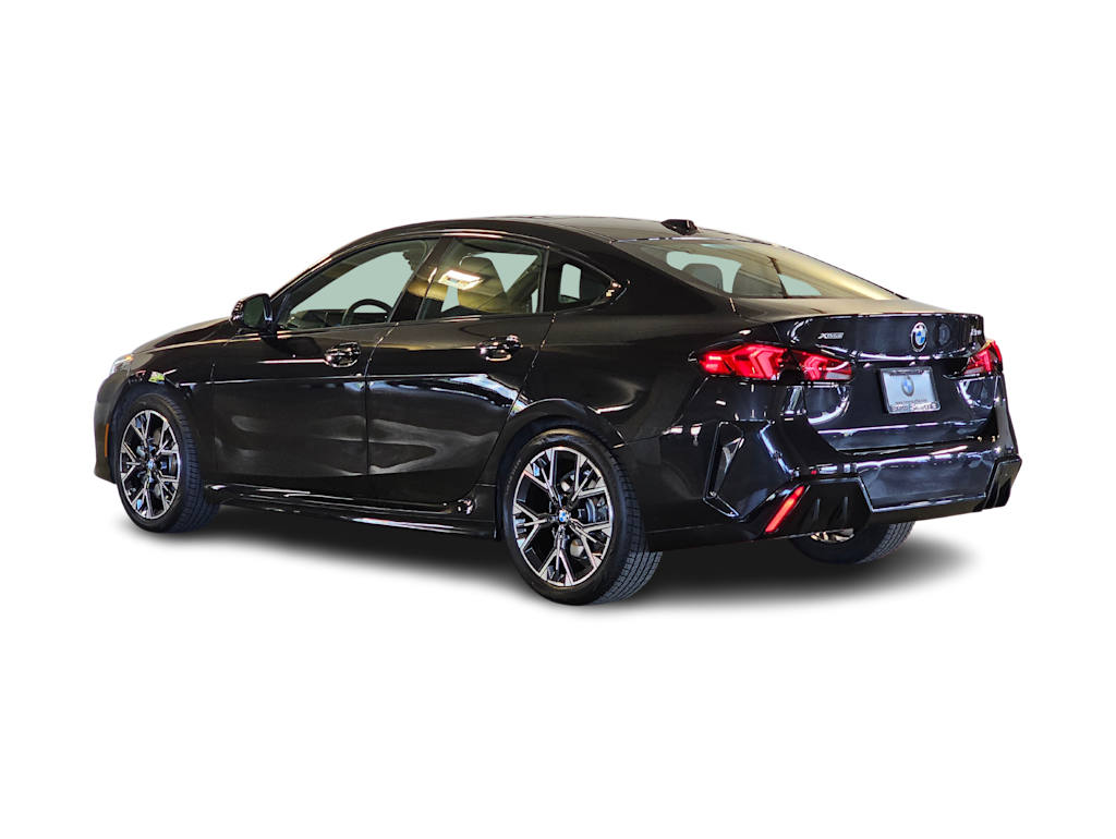 Thumbnail: 2025 BMW 2 Series - 4