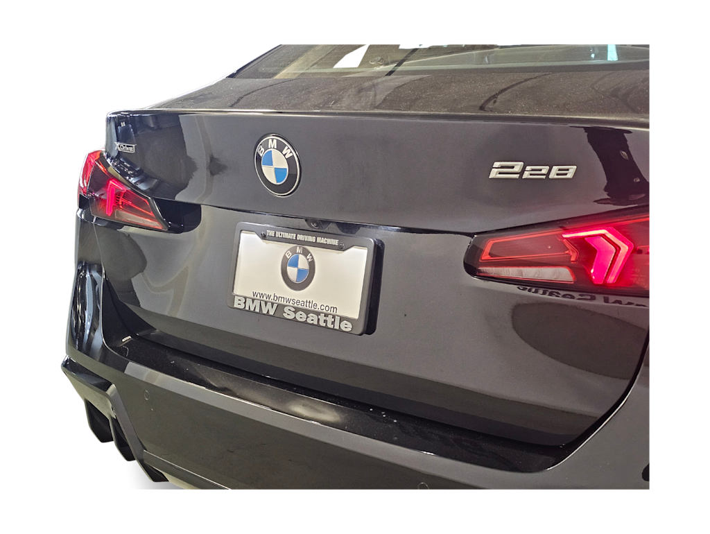 Thumbnail: 2025 BMW 2 Series - 20