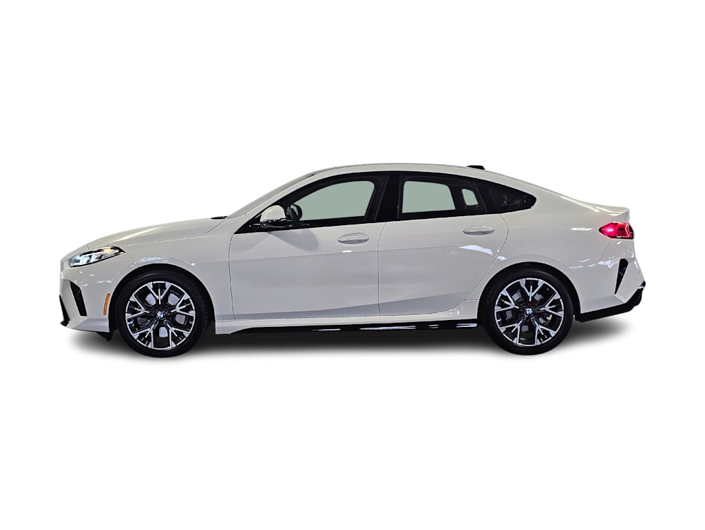 Thumbnail: 2025 BMW 2 Series - 3