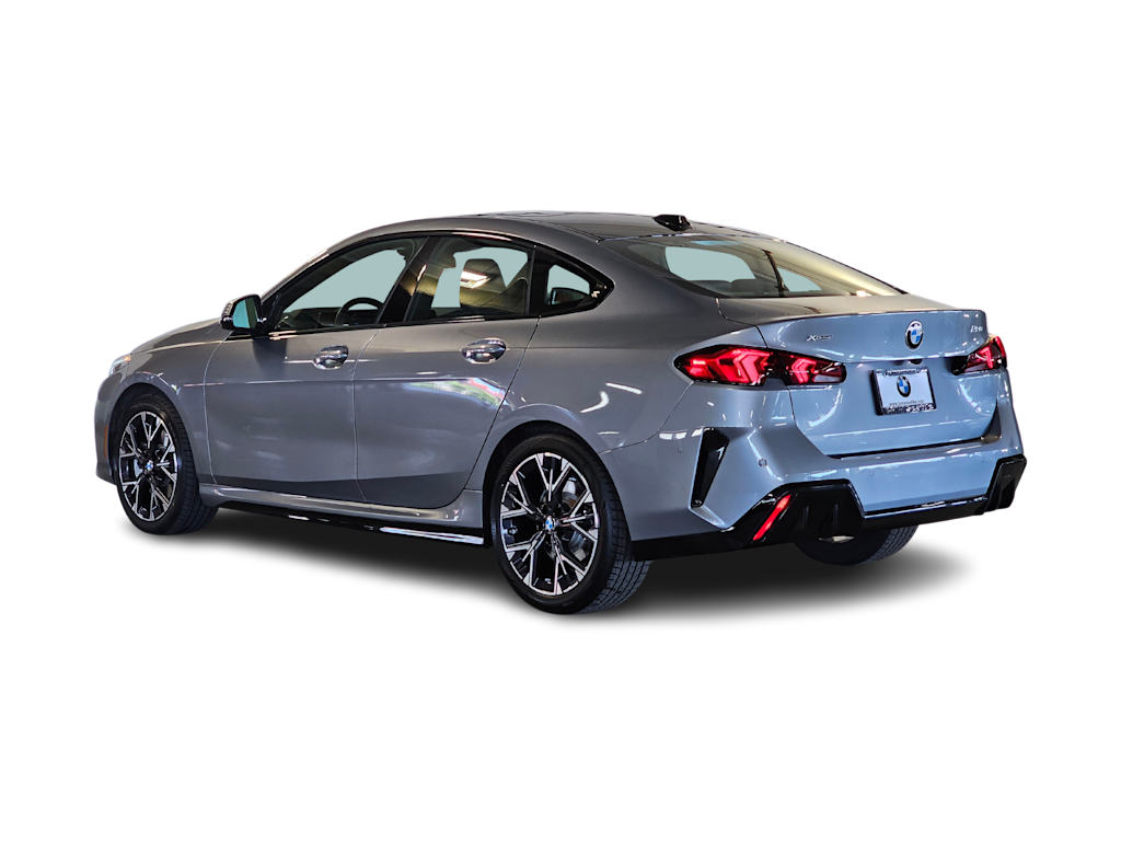 Thumbnail: 2025 BMW 2 Series - 4