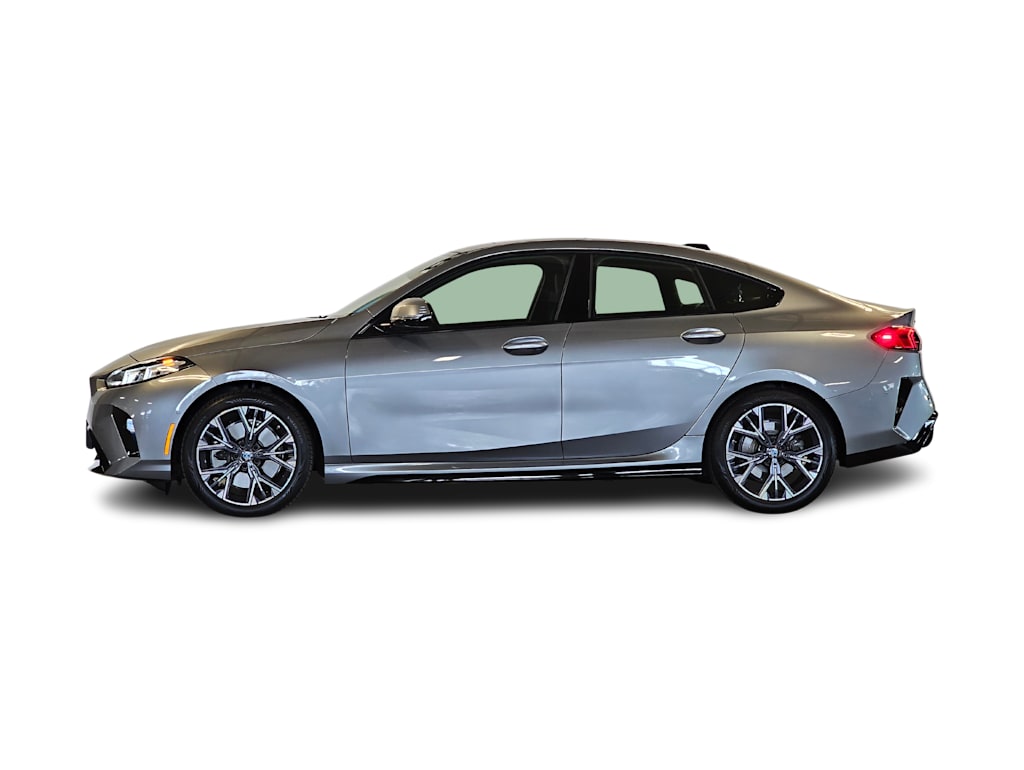 Thumbnail: 2025 BMW 2 Series - 3