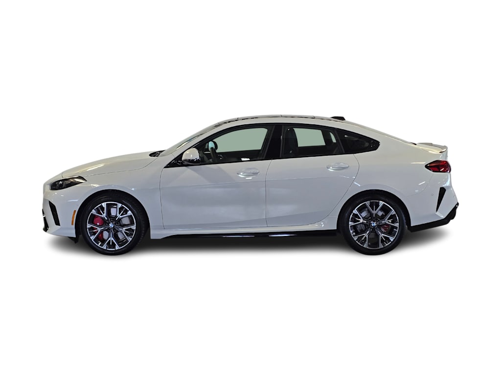 Thumbnail: 2025 BMW 2 Series - 3