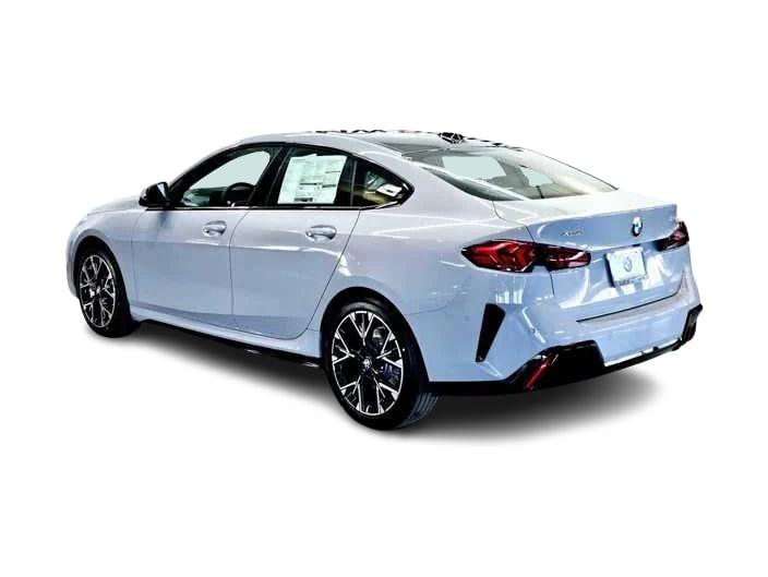 Thumbnail: 2025 BMW 2 Series - 4