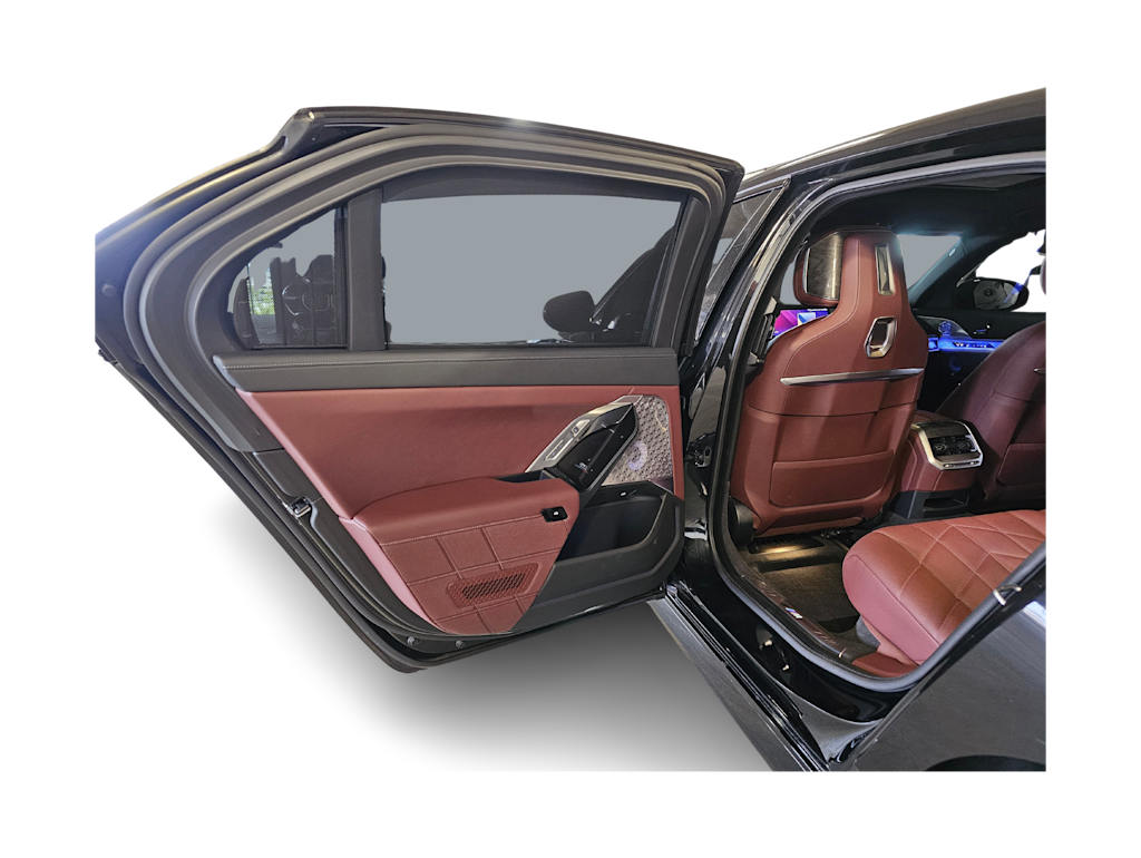 Thumbnail: 2025 BMW 7 Series - 30