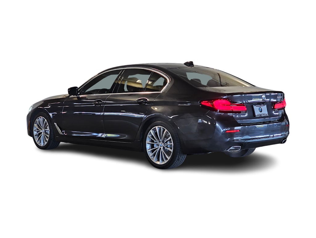 Thumbnail: 2023 BMW 5 Series - 4