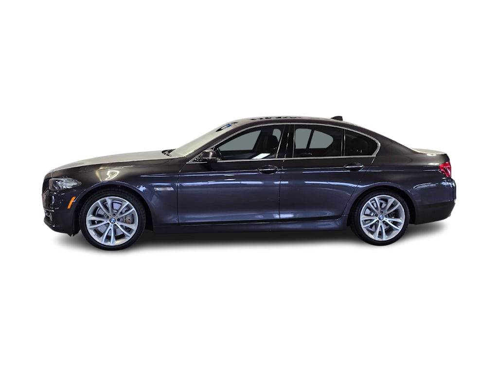 Thumbnail: 2016 BMW 5 Series - 3