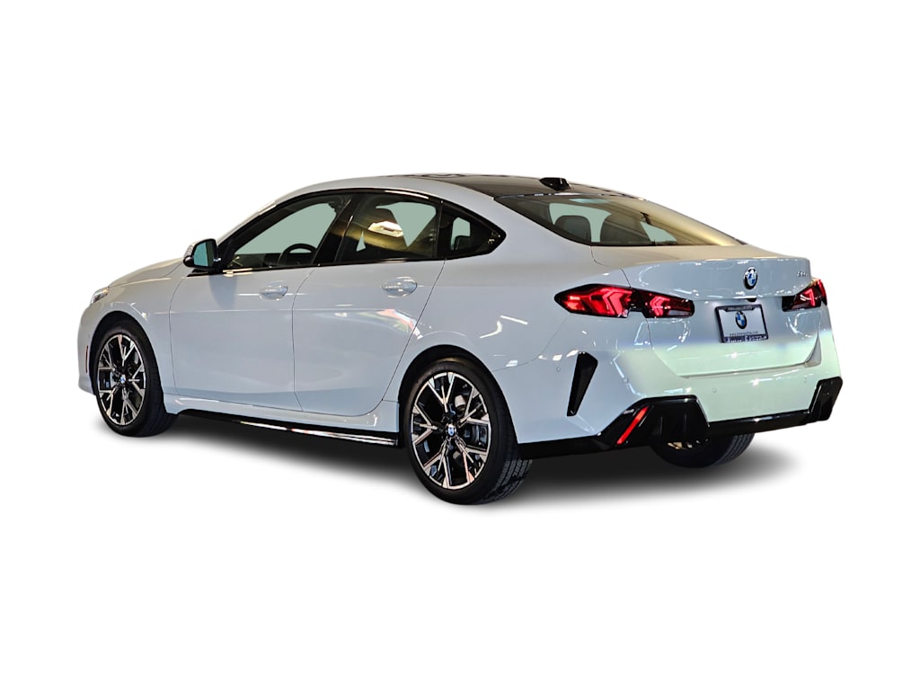 Thumbnail: 2026 BMW 2 Series - 4