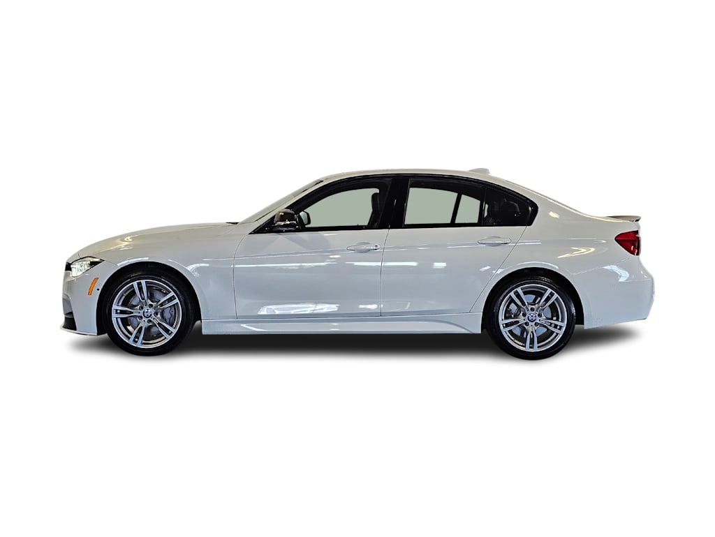 Thumbnail: 2018 BMW 3 Series - 3