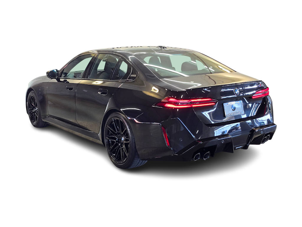 Thumbnail: 2026 BMW M5 - 4